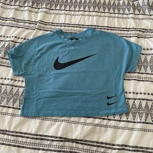 Nike Cropped Tee